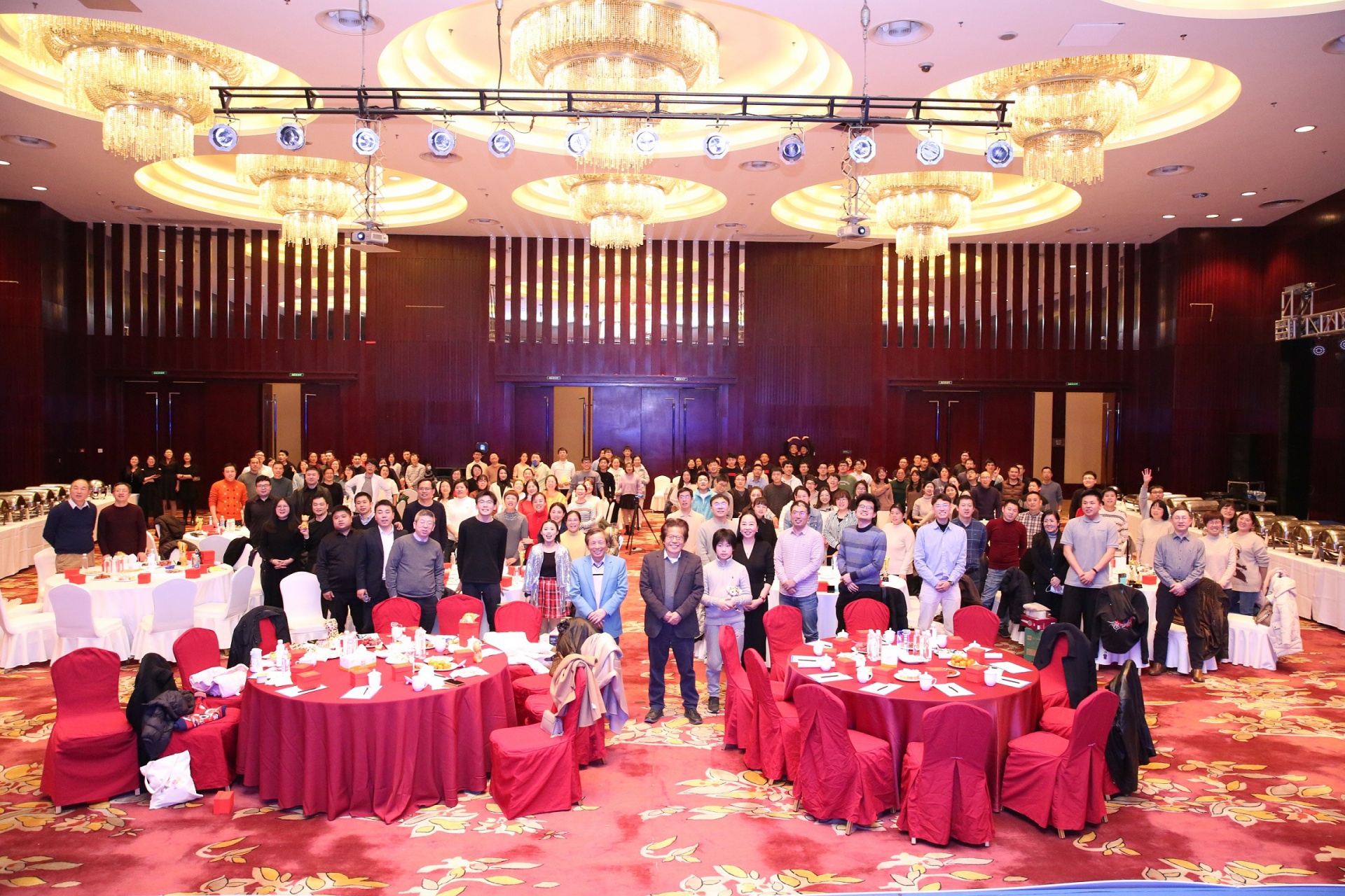 
                            “新超越，芯啟航”——2022年友旺新春年會(huì)圓滿成功